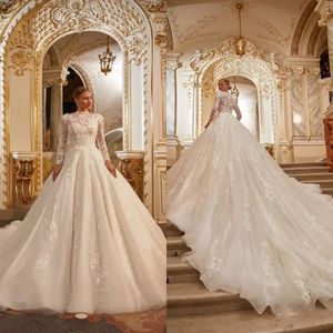 Vintage trouwjurken 3D-Floral Appliques Sequins A Line Bridal Jurken Sweep Train Custom Made Bruid Dress Vestidos de Novia