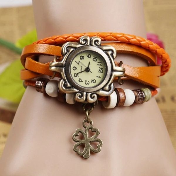 Vintage femmes Bracelet montre feuille trèfle étiquette Bracelet en cuir montres de luxe dames robe montre-bracelet mode fleur pendentif horloge relogio