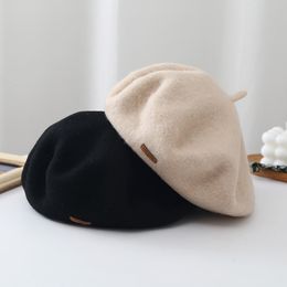 Vintage Femmes Laine béret artiste français Couleur solide élégante Capes de dame chaude chapeaux de bonnet d'hiver Plain peintre chapeaux 230313