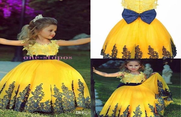 Vintage Jaune Princesse Longueur du sol Longueur Ball Ball Girls Robes de concours Robe de fille de fleur pour les mariages Appliques de dentelle Party Birthday9623610