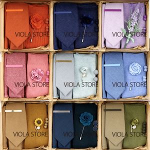 Viola Design 5 pièces boîte cadeau solide coton chaussette cravate ensembles pince broches boutons de manchette Hanky coloré hommes fête de mariage quotidien cravate accessoire 240124
