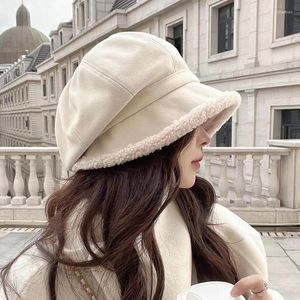 Visors Korean Lambswool Bucket Hats Winter Warm Thicken Fleece Beret Outdoor Cycling Ski Peaked Caps Solid Color Panama Cap Streetwear