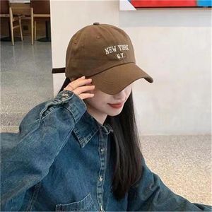 Visors Vintage Fashion Peak Paped Broidered Letter Face Small Hat Not Sweat-Absorbing Breathable Suncreen