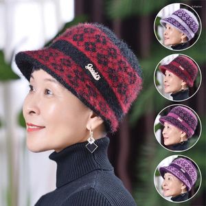 Visières hiver automne fleurs élégantes vieille dame chapeau à bord court bonnets tricotés casquettes coupe-vent chaud femmes maman