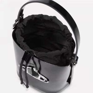 Vivi Black Bags Designer Damestas Punk Drawtring Bucket Bags Pu Tote One Shoulder Crossbody Handtas Japanse mode Kruistemperatuur