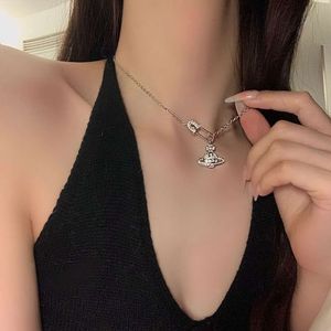 VIVIENNY Westwoodly Internet Collier de vent froid Planet Earth Planet Plein de diamants Collier pendentif Collier de la foule de la foule pour femmes