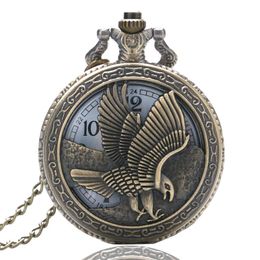 Vivintage 3D Flying Eagle Cover Quartz Pocket Watch Bronze Hawk Wing Collier Chaîne horloge Souvenir Cadeaux pour hommes Femmes