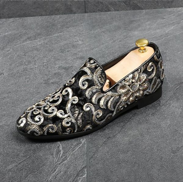 Mocassins en velours pour hommes, chaussures de fête de mariage, mocassins de conduite en velours brodés de fleurs, pantoufles de fumée pour Banquet, nouvelle collection