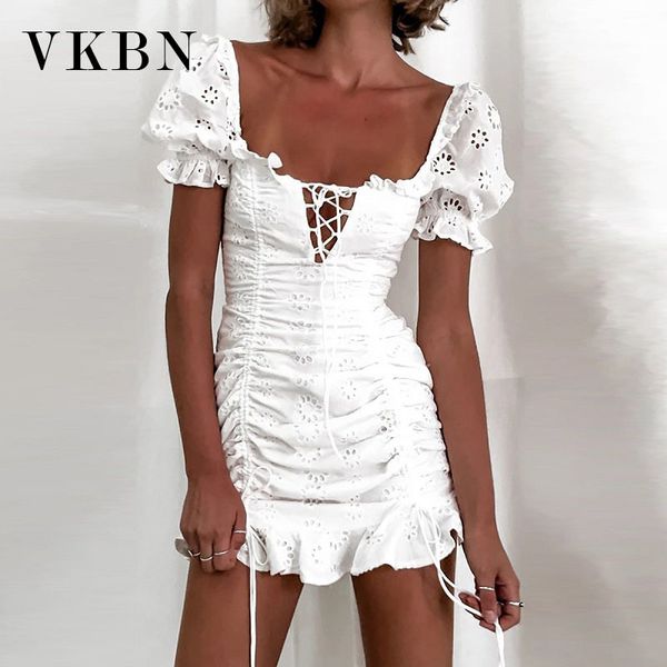 VKBN, vestido blanco de verano para mujer, ropa de manga corta bordada con cuello oblicuo informal para mujer 210507