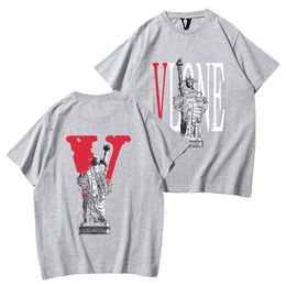 VLONE T-shirts pour hommes Logo de conception originale Dessin animé d'été sans col à manches courtes Lettre Lâche Hauts polyvalents T-shirts noir blanc 119