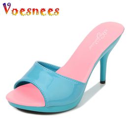 VOESNEES Brand Summer Slipper Mixed Colors Pu Fijne hak 9 cm buiten Sandaalplatform Sexy dames schoenen schuiven hakken 240417