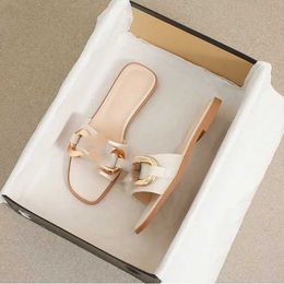 Vogue Nouveau bas à fond doux Summer Fashion Slippers Designer Sandals coulissants Sandales plates plage femme décontractée Luxury Luxur