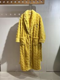 VS2023Pyjama de style français de haute qualité hiver pyjama chaud épaissi femme desigher pijamas pyjama en soie femme cadeau de noël