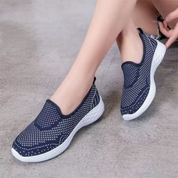 Chaussures vulcanisées femmes chaussures décontractées maille respirant marche femmes vêtements décontractés chaussures plates pour hommes chaussures légères chaudes N6qT