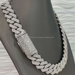 Vvs Moisanite Pendant Collier Rappeur Silver Diamond Nom Bling Letter Pendre Iced Out Collier avec collier de pendentif pour l'homme