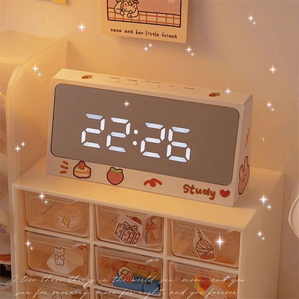 WG Ins horloge numérique Table Snooze alarme mignon miroir silencieux étudiant bureau LED électronique pour enfants 220426