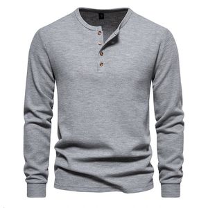 Gaufre t-shirt hommes automne à manches longues Henley chemise décontracté coupe ajustée t-shirt Homme col rond bouton Camisetas de Hombre 240125