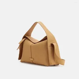 Sacs de taille 2024 Été Fashion Ear Hanging Series Sac Eved Bag Medium Designer Crowd Handheld Crossbody Hobo