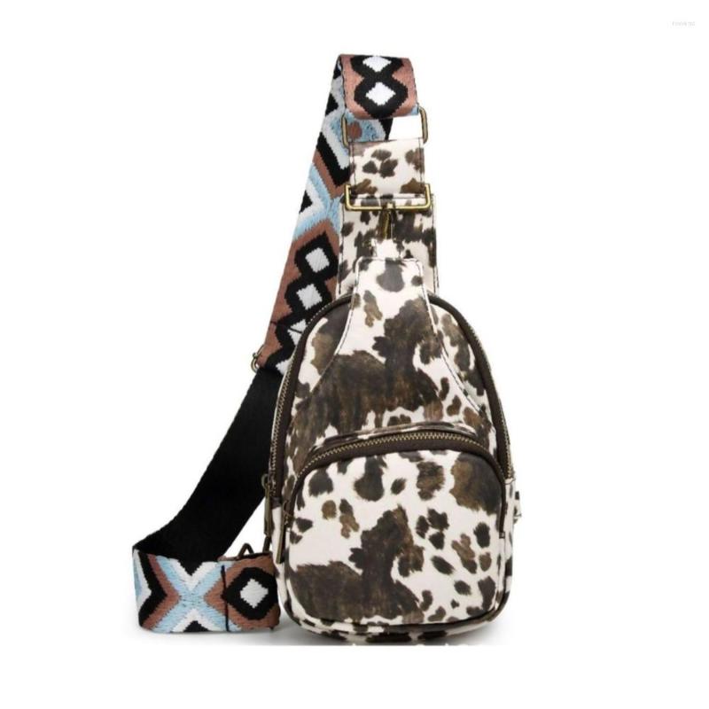 Heuptassen Koeienhuid Zacht Veganistisch Leer Heuptasje Bruin Kleine Koe Print Sling Bag Crossbody Veelzijdige Heuptas Voor Dames Borstriemtasje