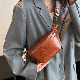 Sacs de taille mode femmes poitrine en cuir solide bandoulière de luxe concepteur pour femme sacs à main ceinture 230208