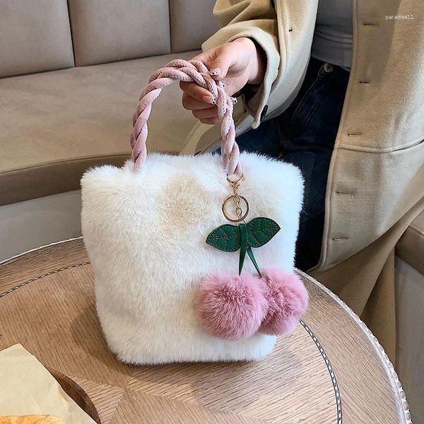 Bolsas de cintura Moda Mujer Suave Felpa Hombro Invierno Furry Ladies Clutch Monedero Bolso Mujer Cereza Colgante Messenger Bag