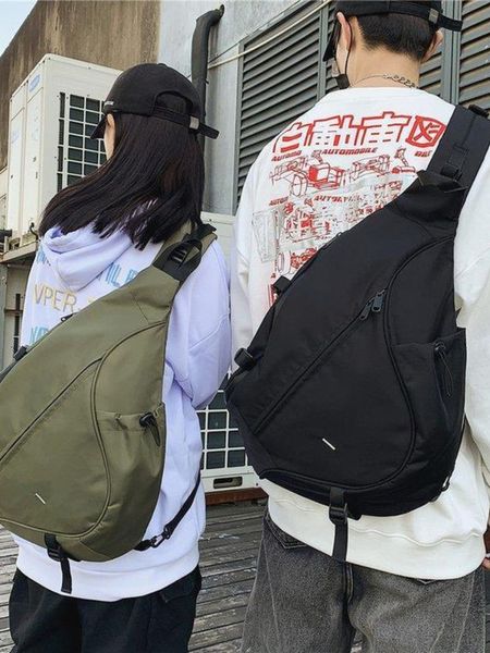 Sacs de taille HipHop Tooling Messenger Bag Hommes Marque à la mode LargeCapacity Personnalité japonaise Rue Sports Poitrine Épaule 230713