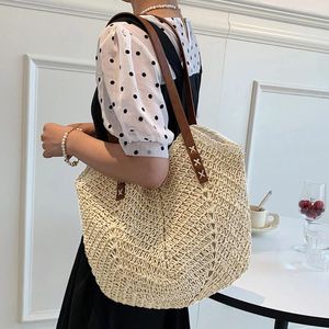 Bolsas de cintura Tejido hueco Bolsa de mano Cuerda de papel Viaje Verano Hecho a mano Moda Casual Simple Elegante Portátil para viajes Vacaciones