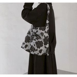 Sacs de taille japonais or Jacquard rétro aisselles sac femmes épaule Fanny Packs pour femmes à la mode croix corps noir sac à main