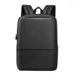 Sacs de taille Film en cuir sac à dos pour hommes de loisirs Mode USB Charges d'ordinateur de grande capacité imperméable