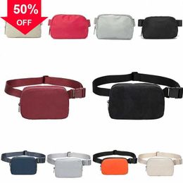 Bolsas de cintura Luxury Lulu Metal Sign Banny Pack Belt Bag Everywhere Diseñador Bum CHECE Yoga Bag Bumbag Nylon para mujer para hombres al aire libre Crossbody de hombro Crossbody G3VH# eses