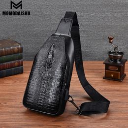 Bolsas de cintura Patrón masculino Sling Bolsas Hombres Bolsa de pecho Messenger Bag Pu Cuero USB Carga Pecho Paquete Casual Crossbody Bolsas 230830