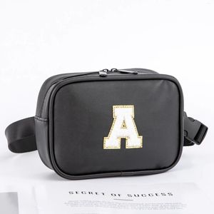 Taillezakken Mini Preppy Cute Women Girls Travel Lithtweight Fanny Pack Belt Borst Tas met Chenille Letter Patch voor tiener