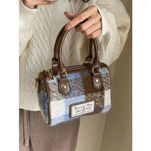 Taillezakken retro vrouwen mini cilinder handtas contrast kleur wollen handheld handheld kleine tas draagbaar grote capaciteit schouderpakket controlepatroon