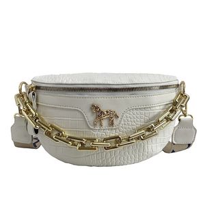 Taillezakken Dikke ketens Fanny Pack Leather Bag Luxuremerk Schouder Crossbody Chest Fashion Mini Female Belt Portes 230310