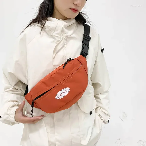 Bolsas de cintura Marca de moda Bolsa de pecho Hombres Casual Messenger Cool Mochila Deportes Bolsillo Simple Teléfono móvil Fanny Packs para mujeres