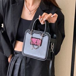 Taillezakken Xiuya Gotische handtassen voor vrouwen Y2K Letterketen Black High Street Punk Square Bag Fashion Designer Luxe Crossbody 23519