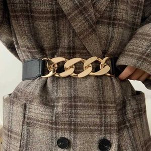 Ceintures de chaîne de taille mode femme élastique ceinture or argent en métal chaîne de taille pour le manteau de robe de la taille de la robe.