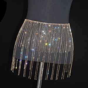 Taille chaîne ceintures perceuse à eau gland jupe robe avec strass pour femmes luxe mode Sexy corps bijoux plage ventre chaîne danse accessoire 230306