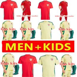 Wales voetbalelftal Voetbalshirt WILSON RAMSEY BALE Euro Cup Nieuw nationaal team 24 25 Shirt Heren Kindertenue Volledige set Thuis Rood Uit Geel Uniform BROOKS JOHNSON
