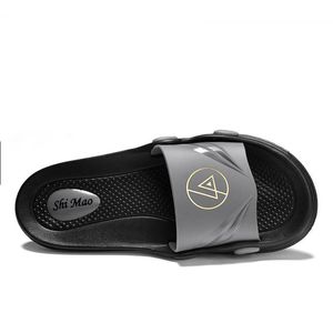 Wandelen Mannen Dames Slippers Casual Lady Gentlemen Flip-flops Ademende en lichtgewicht douchekamer Zandige strandschoenen