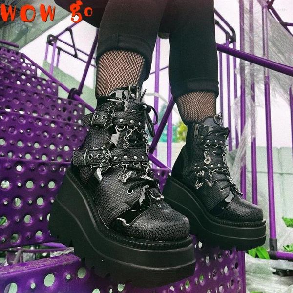 Zapatillas para caminar 2024 Otoño Invierno Punk Street Botas Plataforma Mujeres Cajas Tallones Altos motocicletas Femenina corta Halloween Mujer