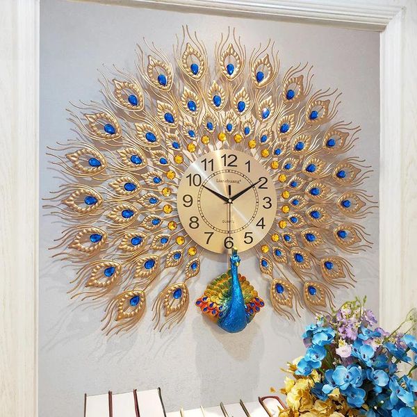 Relojes de pared 60x60cm 70x65cm 80x75cm Pavo Real montado en la pared Reloj silencioso moderno Metal sala de estar decoración de boda de lujo