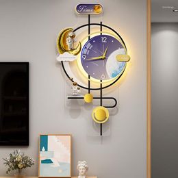 Wandklokken Acryl Modern Design Led Light Luxe Stijlvolle stille horloge Woonkamer Unieke grote Duvar Saati Huisaccessoires