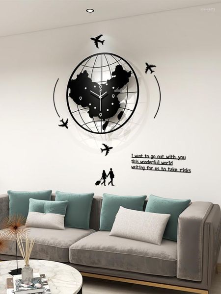 Relojes de pared Reloj decorativo de moda de lujo asequible Mapa minimalista moderno de la sala de estar nórdica