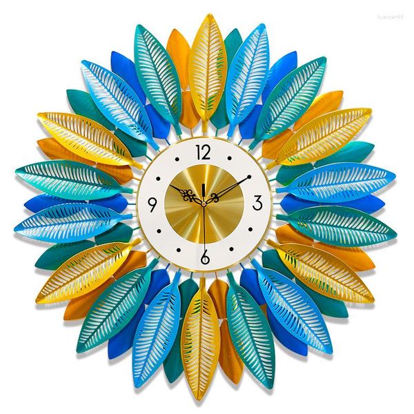 Horloges murales Horloge de mode américaine Décoration luxueuse Salon Chronomètre Cadre en métal circulaire Quartz 68 Motif de plumes 10 