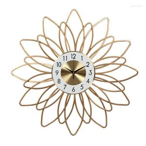 Wall Clocks Art Watch Modern Metal Horloge Murale Clock Gold Creative Brife Living Room Luxe klassieke Big Decorative L