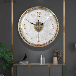 Horloges murales Horloge murale en laiton montre coquille d'ormeau moderne luxe maison salon coin cuivre horloges silencieuses intérieur Art Design décorations T240309