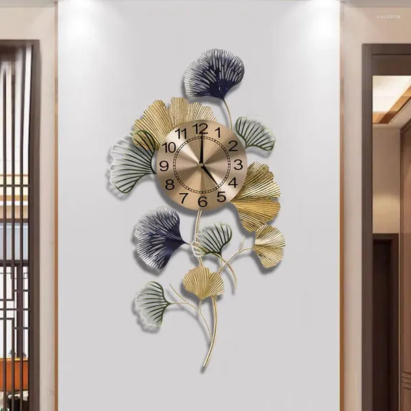 Relojes de pared Reloj creativo chino Ginkgo Biloba sala de estar estilo moderno relojes artísticos de lujo decoración de Metal 3D