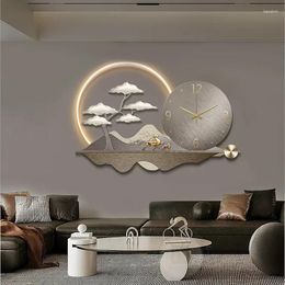 Horloges murales Horloge Cristal Porcelaine Peinture colorée Fond moderne Lampe LED Décorative Grandes affiches d'art