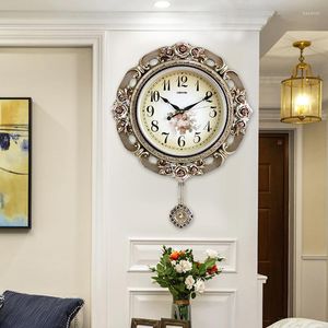 Horloges murales Horloge Salon Montre De Mode Créative Ménage Silencieux Moderne Et Simple Style Européen